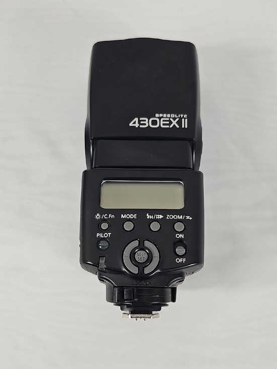 Canon Other - Canon 430EX II Flash Unit in Black
